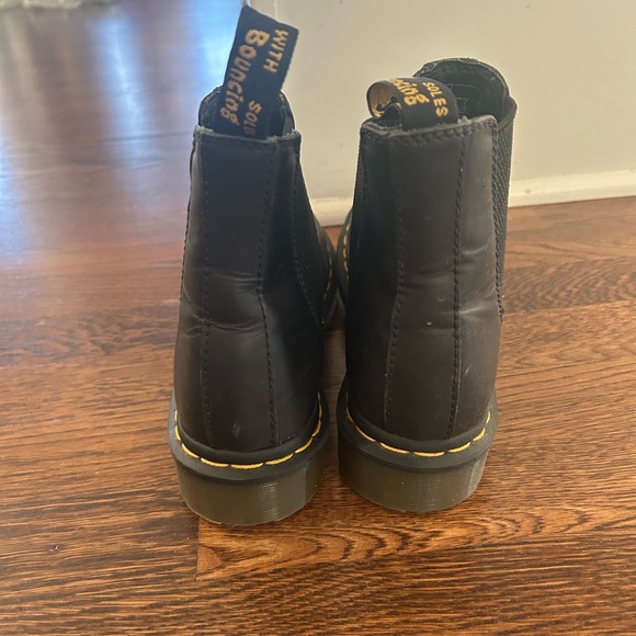 Doc Marten Air Wair Chelsea Boots - Picture 4 of 7